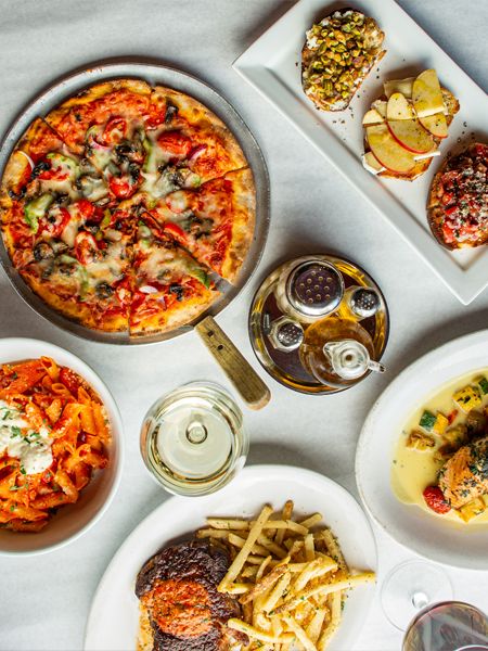 italian-food-pizza-fries-wine-chicago-food-photographer-northwest-indiana-restaurant-photography-foodphotography