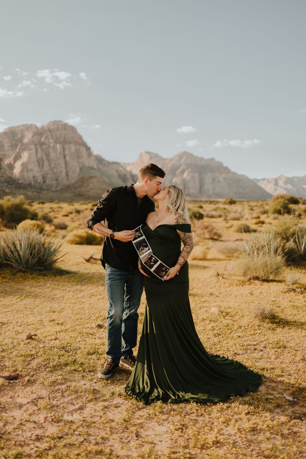 Las Vegas Maternity Photographer | Red Rock | Vegas Maternity | Mountain Maternity