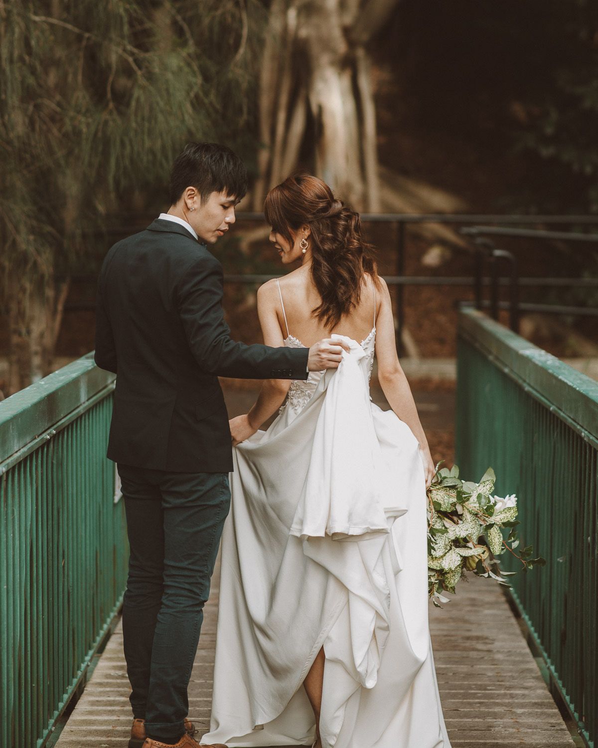 Intimate wedding portraits in Tokyo
