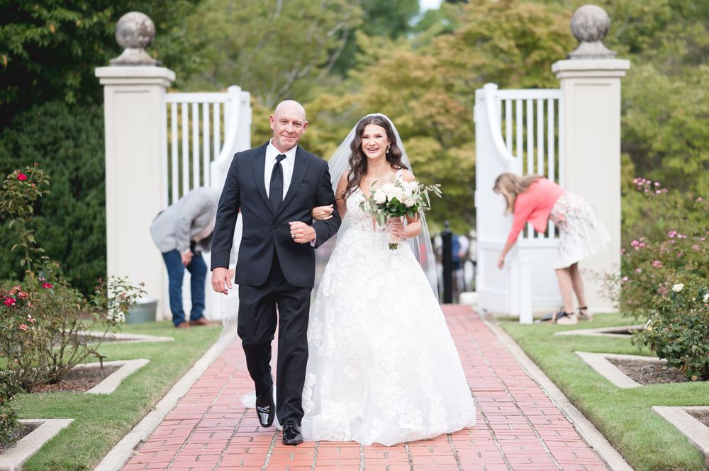 wedding photographer, Huntsville, Alabama, wedding venue, wedding dress, Birmingham botanical gardens, Birmingham