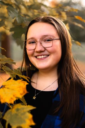 richfield county park/fall outdoor senior session/Kearsley, mi