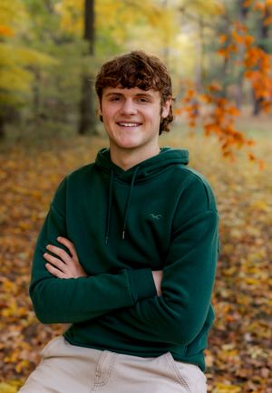 richfield county park/fall outdoor senior session/Kearsley, mi