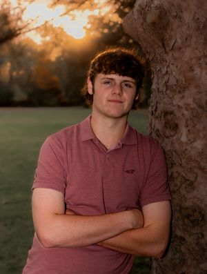 richfield county park/fall outdoor senior session/Kearsley, mi