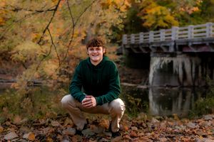 richfield county park/fall outdoor senior session/Kearsley, mi