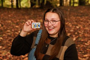 richfield county park/fall outdoor senior session/Kearsley, mi