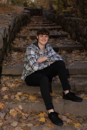 richfield county park/fall outdoor senior session/Kearsley, mi