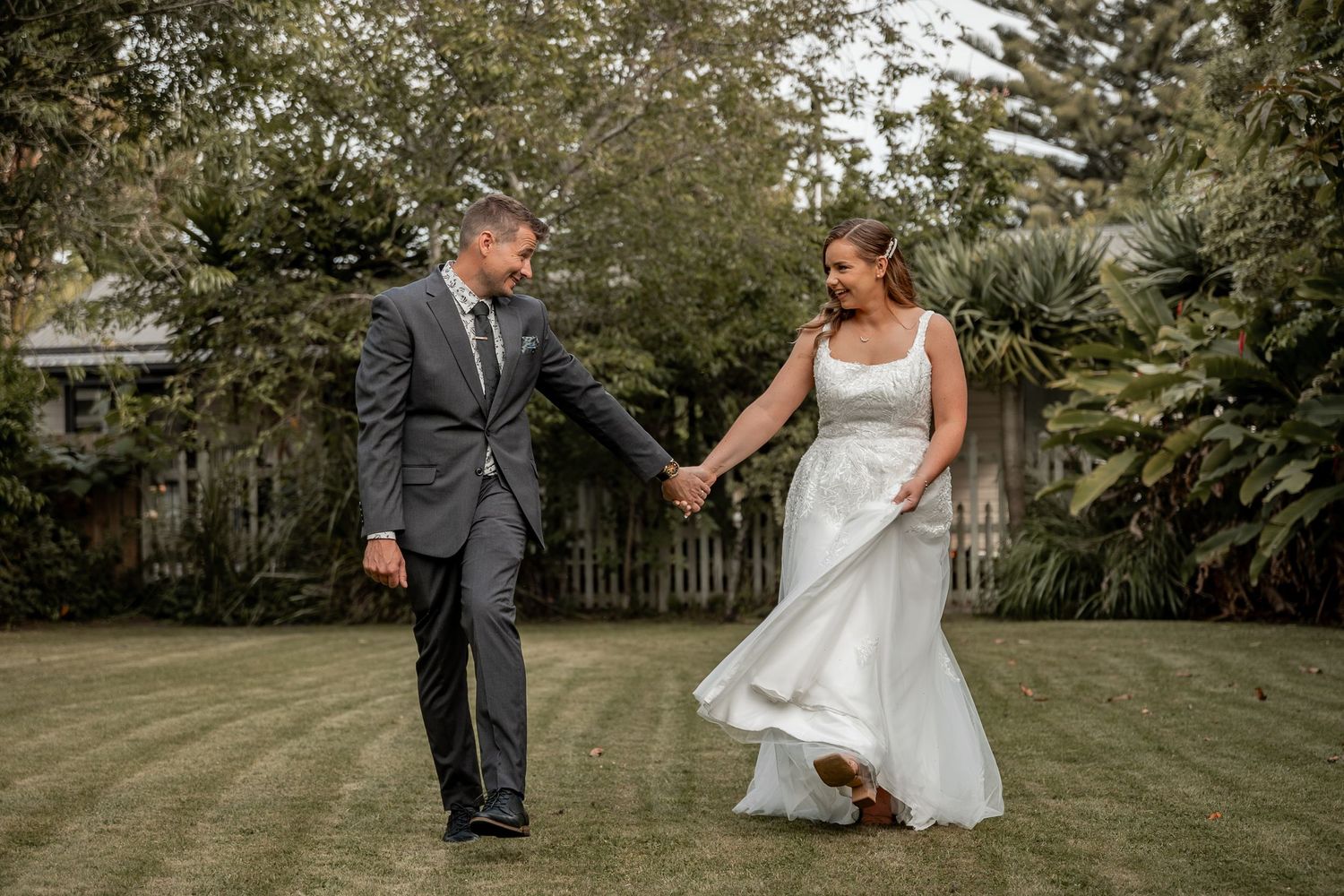 Fun wedding photographer Hamilton