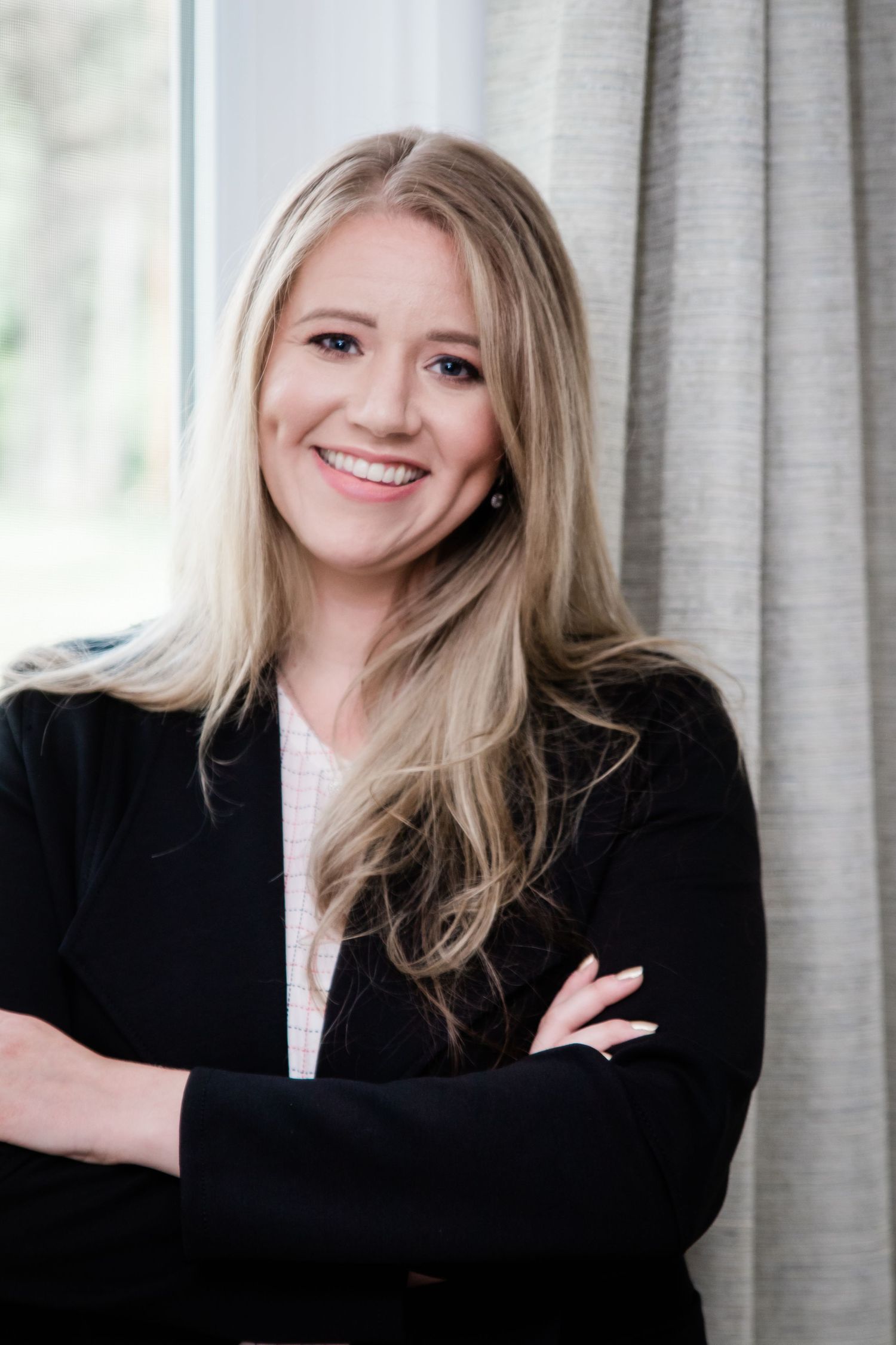Blonde Lifestyle Headshot Real Estate Head Shot Natural Light