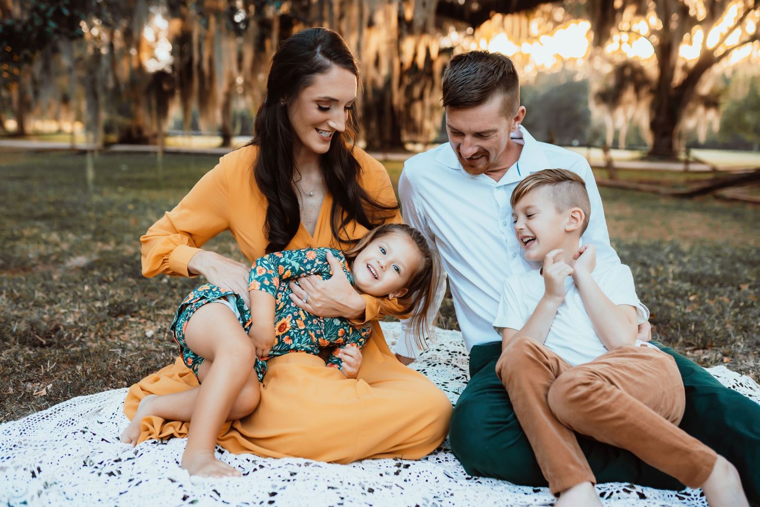 Goose Creek, family, sunsets, swamp, moncks corner photographer, golden hour, family photography, parents, siblings, sitting, lifestyle,