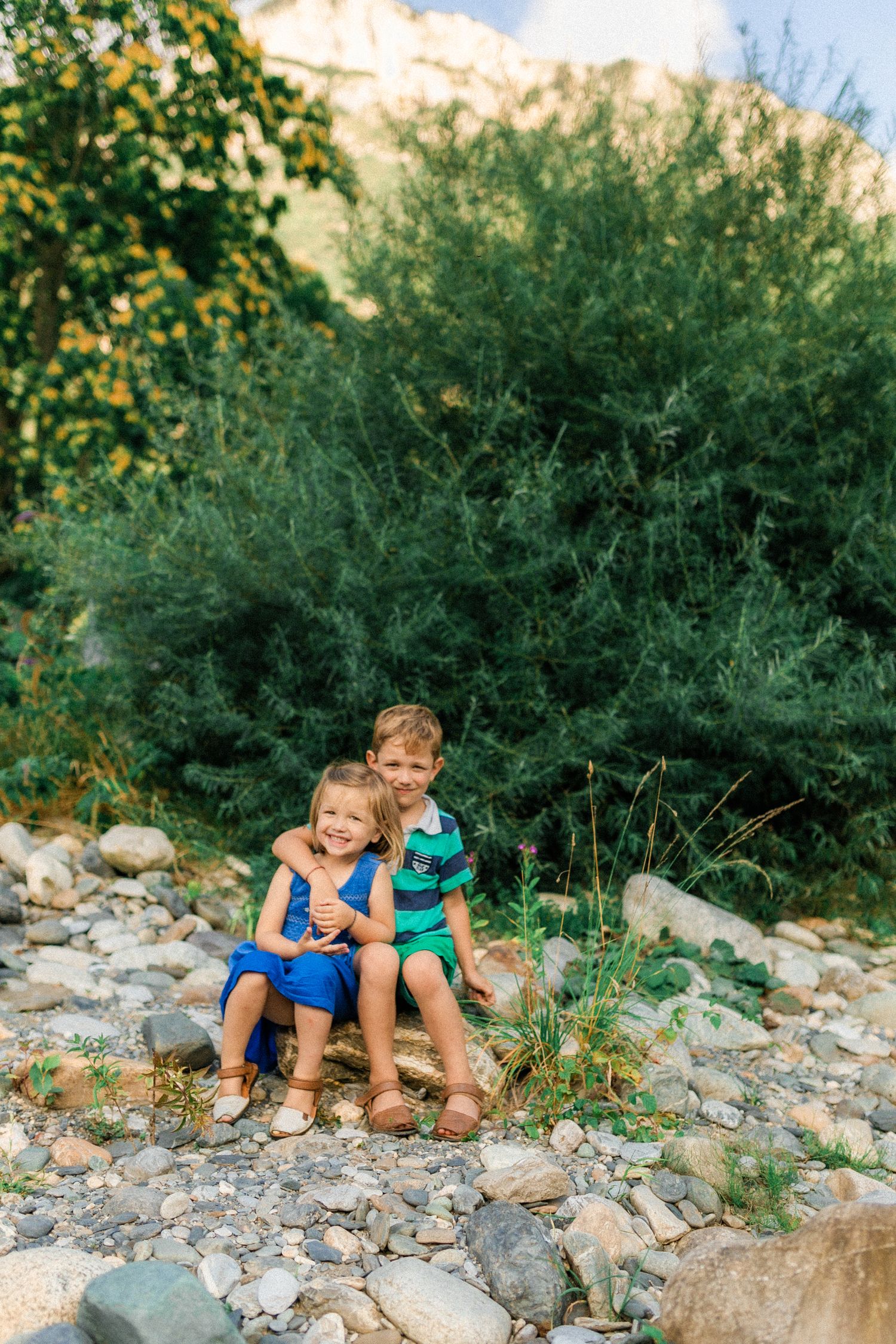 Séance famille dans les Pyrénées Sud-Ouest, à Poitiers dans la Vienne ou dans le Berry
