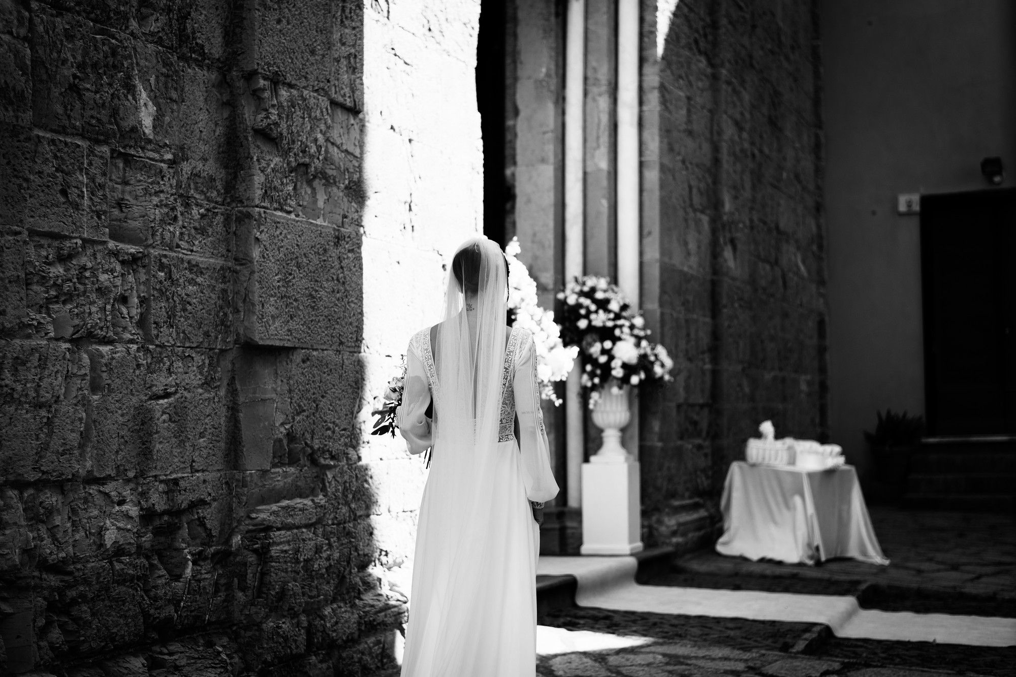 l'arrivo in chiesa della sposa