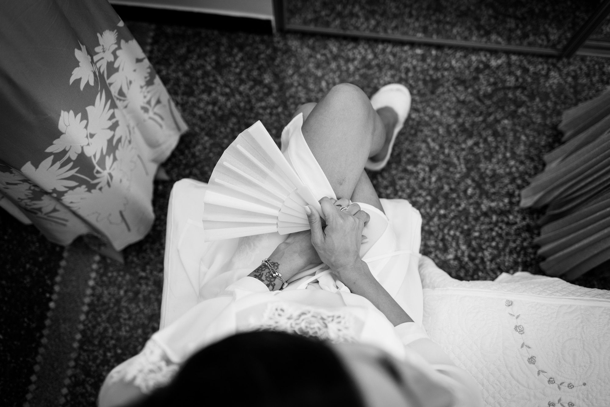 la sposa con vestaglia