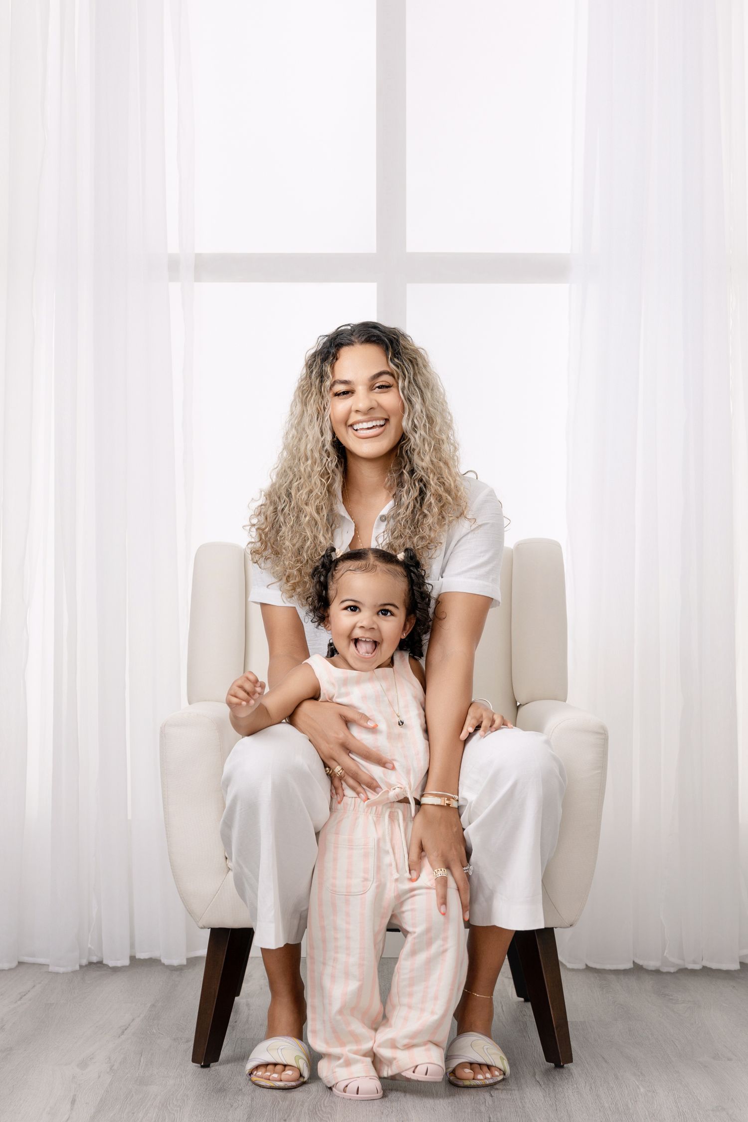 miami family photographer, family photography near me, family portraits miami