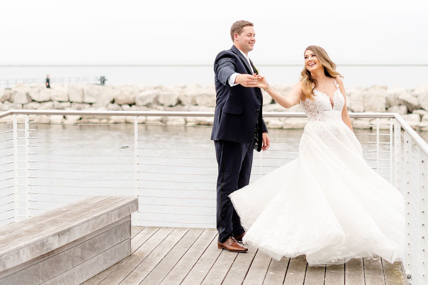 Discovery World Wedding, Milwaukee Lakefront Wedding, Milwaukee Wedding Photographer, Wisconsin Wedding Photos