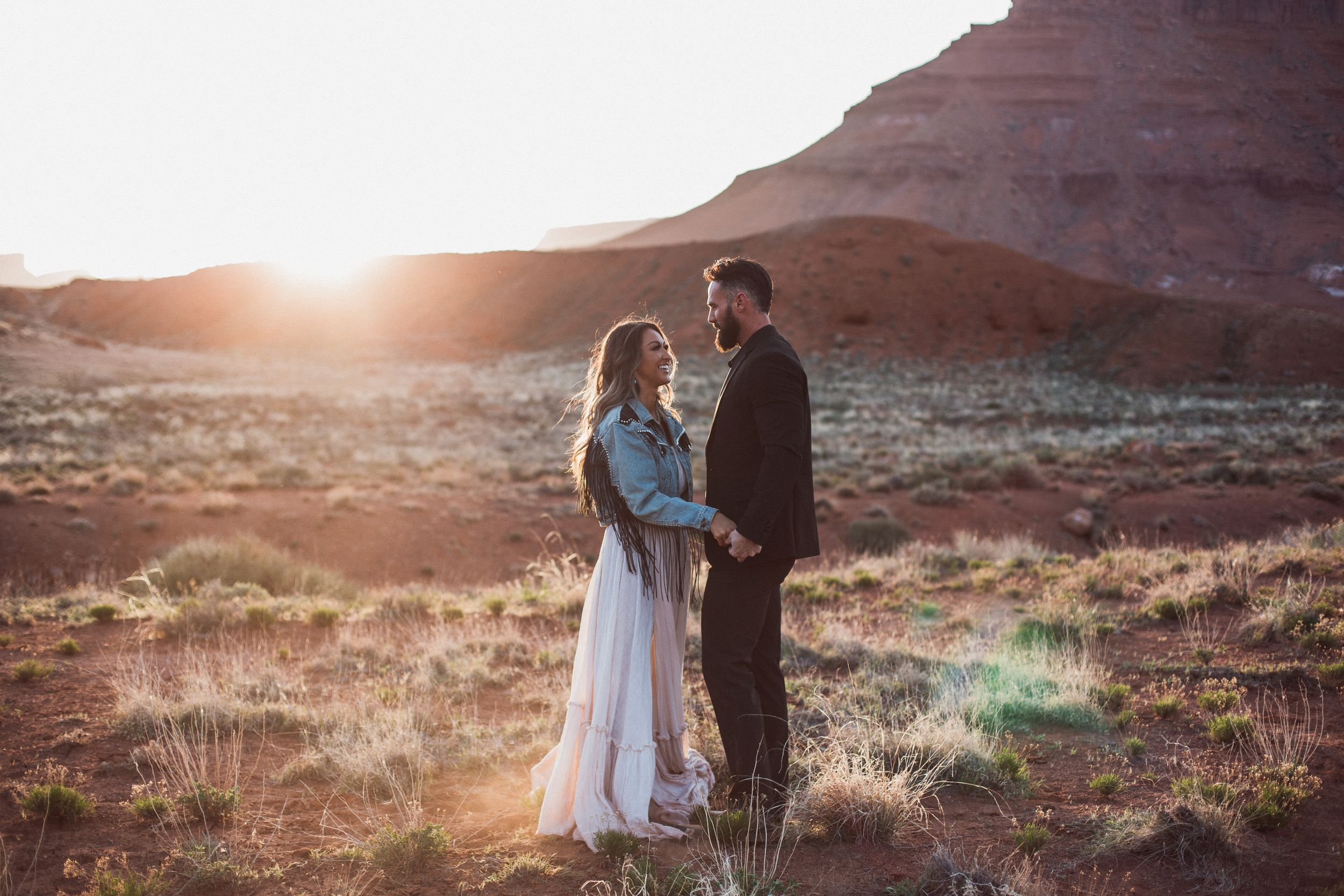 Paar-Shooting in toller Landschaft: Canyonlands National Park, USA