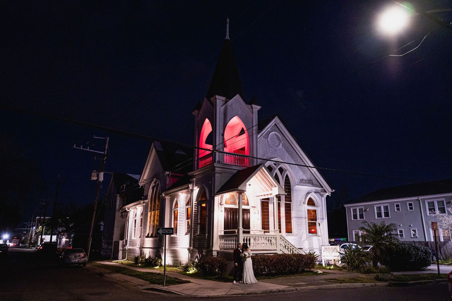 Vessel NOLA, bar, New Orleans, intimate ceremony, historic venue, details, couples portraits