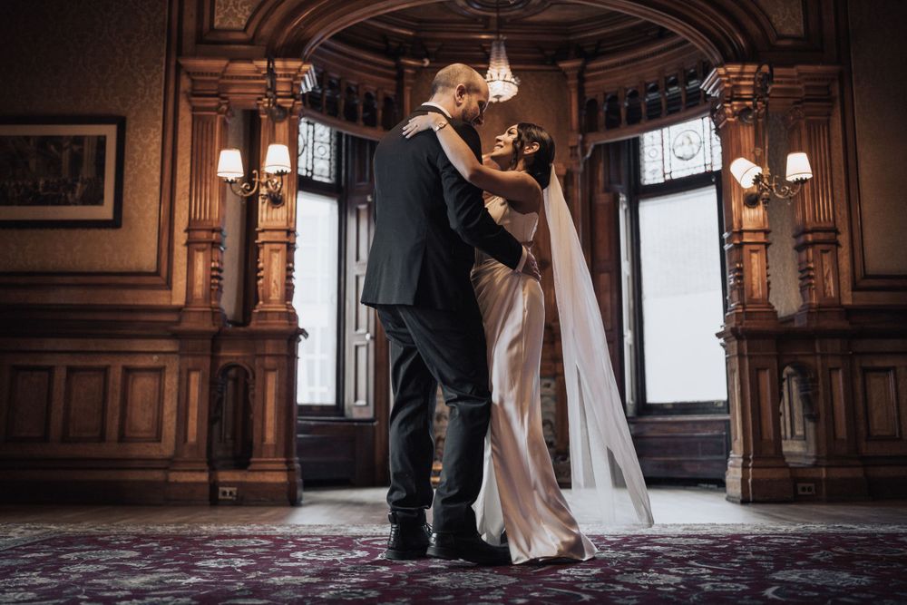 Meilleur photographe de mariage en style candide à Rive-Nord. Photos de mariage avec une touche artistique.