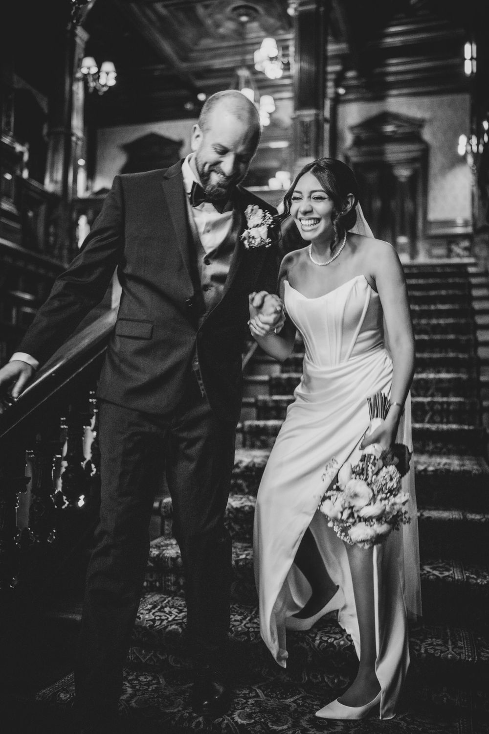 Photographe de mariage de luxe au style intemporel pris à Estrie. Elopement remplies d’émotion et d’élégance.