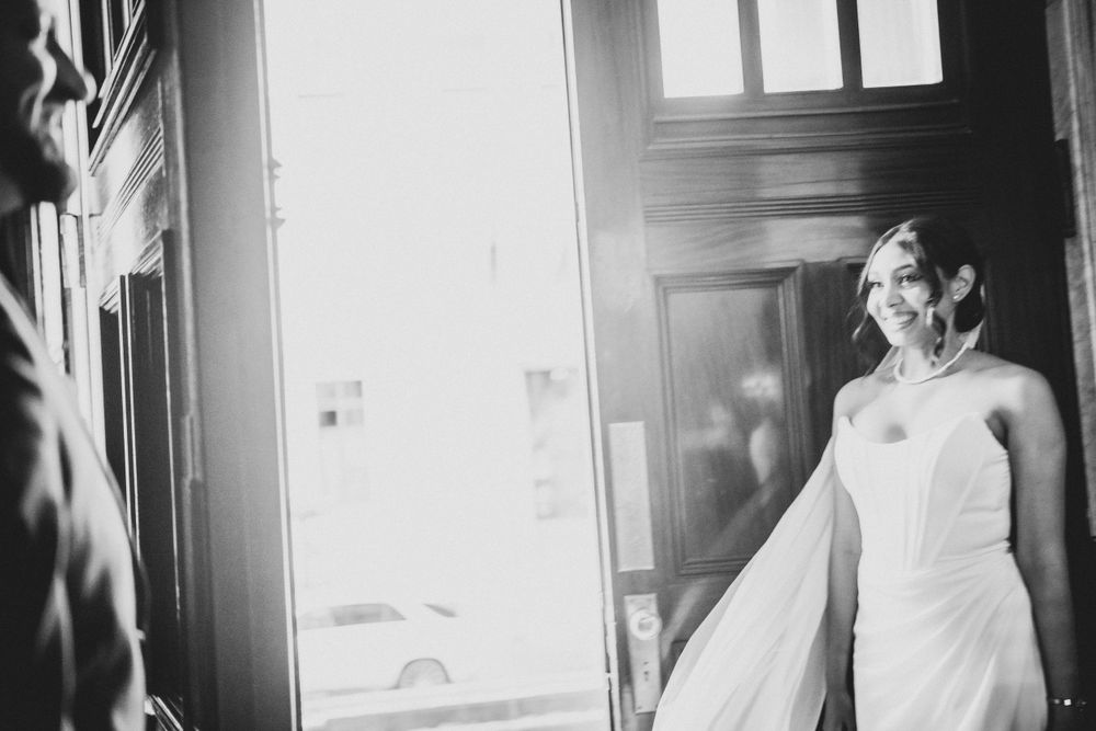 Photographe de mariage de luxe en éditorial à Rive-Sud, parfait pour les couples modernes. Photos de mariage.