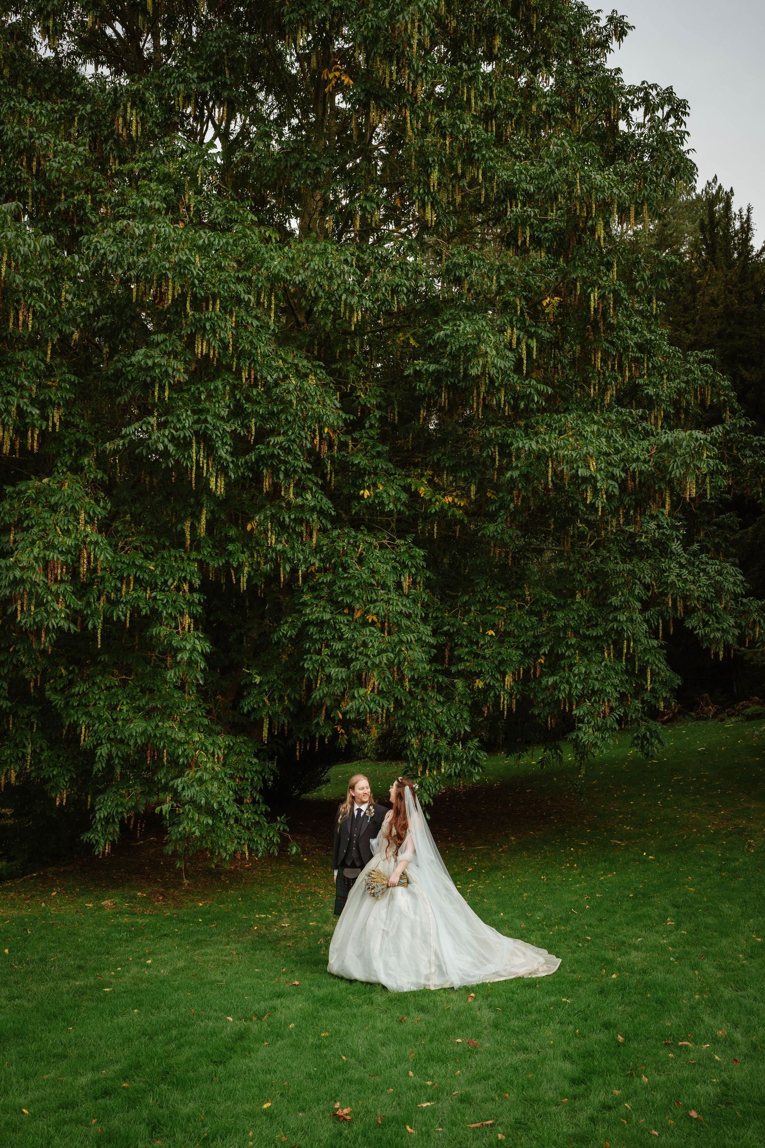 Zara Davis Wedding Photography Cowley Manor October Cheltenham Cotswolds Gloucestershire Herefordshire