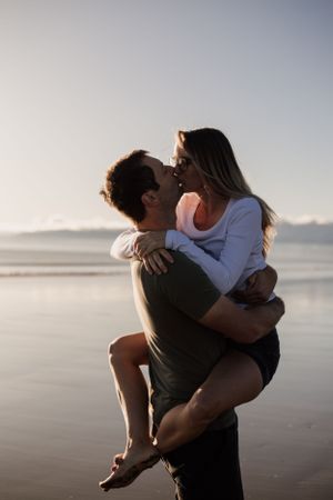 Engagement photographer in nelson tasman motueka