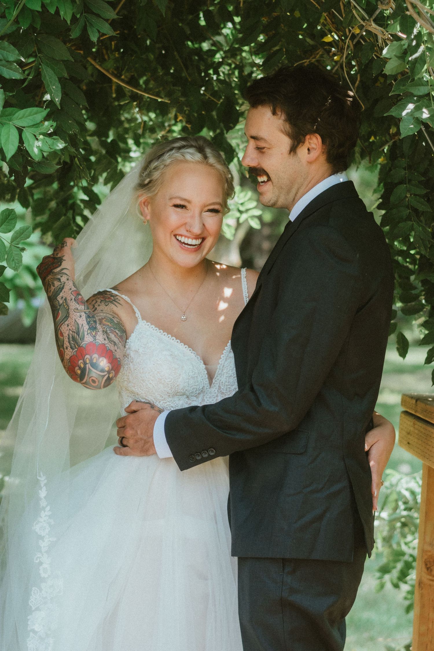 laughing bride boise wedding