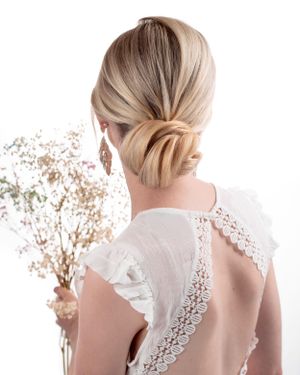 #upstyles #weddingupstyles #hairbun #classichairstyles #mobilehairsydney #texturedbun