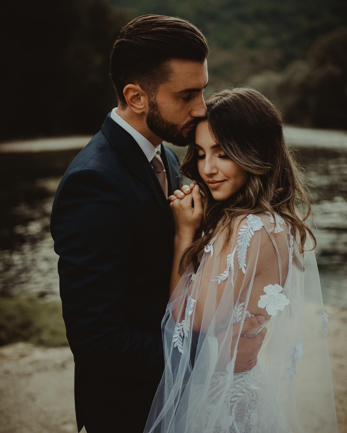 Hana Noor of my Eyes with her husband in warm hug in Vienna, Austria.