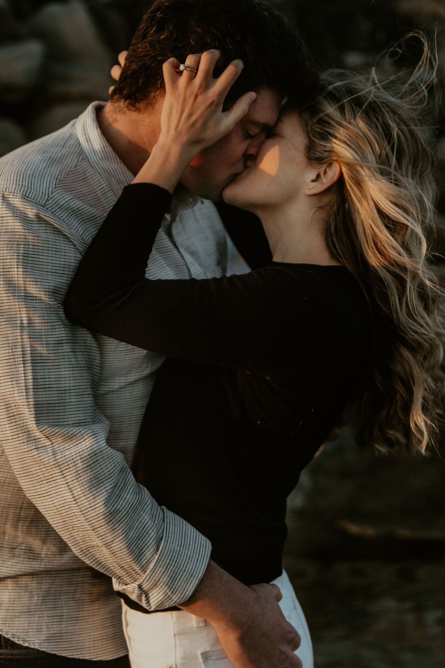 engagement-couple-kissing-posing-beach-aesthetic-golden-hour-vibe