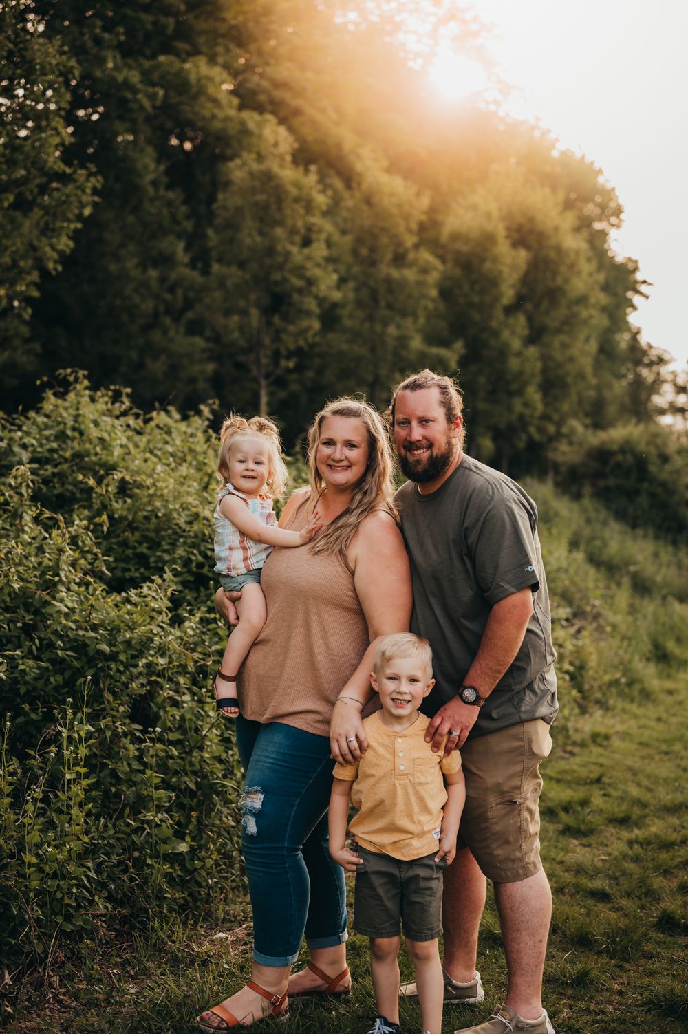 Family Portrait Photographer Finskburg MD, Westminster MD, Hanover PA, Central Pennsylvania, Maryland.