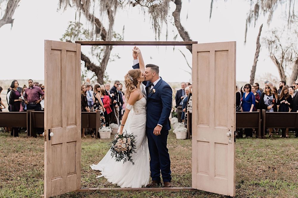 Rustic barn wedding in Myakka, Sarasota, Florida by Tampa and New England Wedding Photographer
