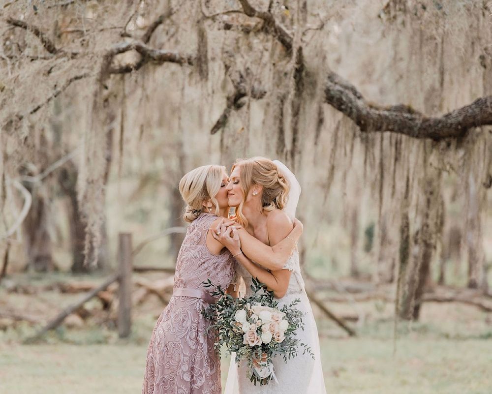 Rustic barn wedding in Myakka, Sarasota, Florida by Tampa and New England Wedding Photographer