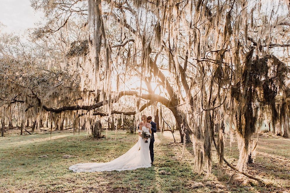 Rustic barn wedding in Myakka, Sarasota, Florida by Tampa and New England Wedding Photographer