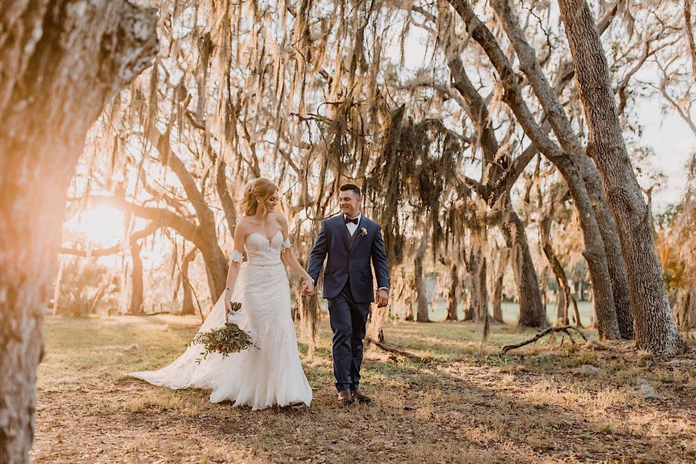 Rustic barn wedding in Myakka, Sarasota, Florida by Tampa and New England Wedding Photographer