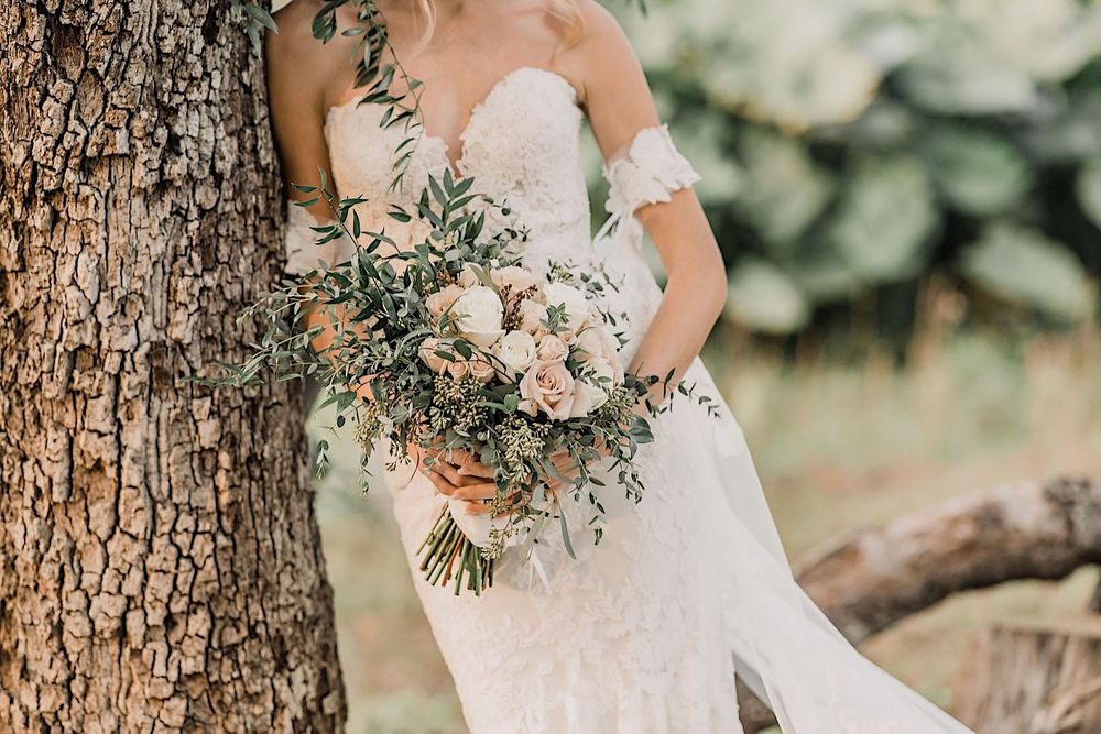 Rustic barn wedding in Myakka, Sarasota, Florida by Tampa and New England Wedding Photographer