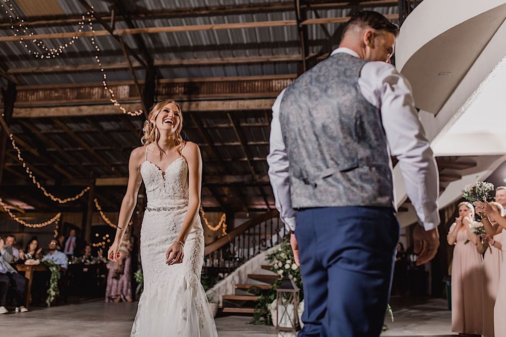 Rustic barn wedding in Myakka, Sarasota, Florida by Tampa and New England Wedding Photographer