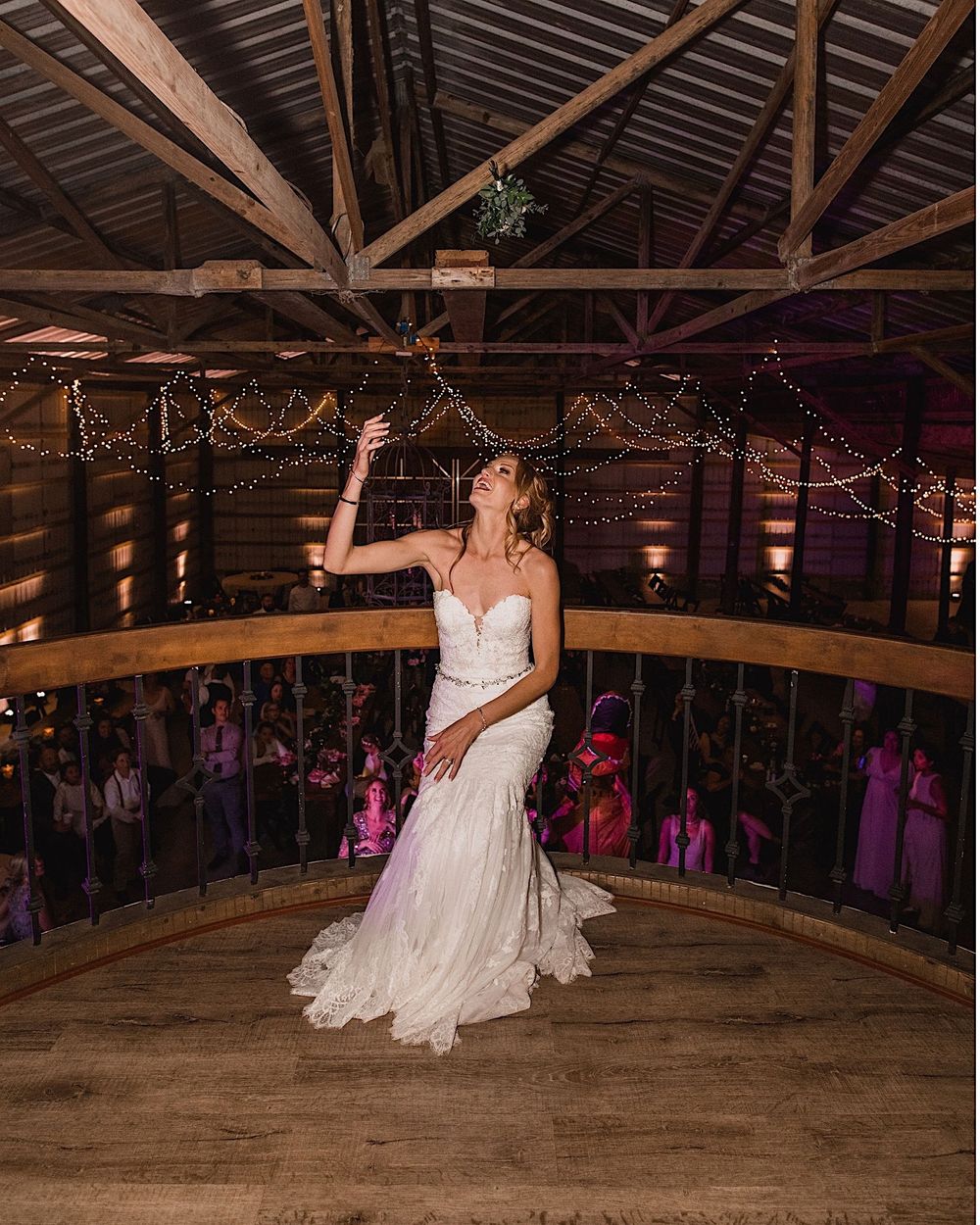 Rustic barn wedding in Myakka, Sarasota, Florida by Tampa and New England Wedding Photographer