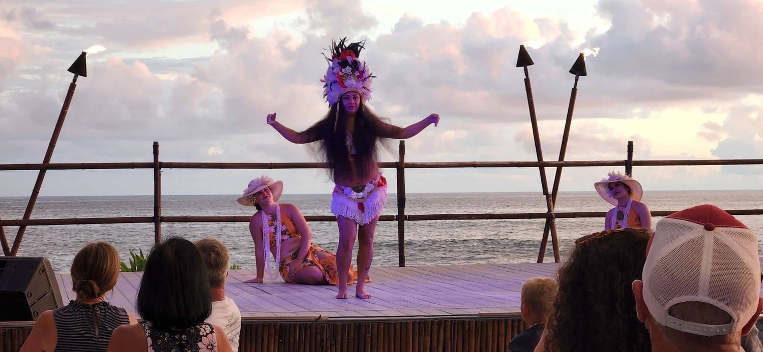Luau dancers