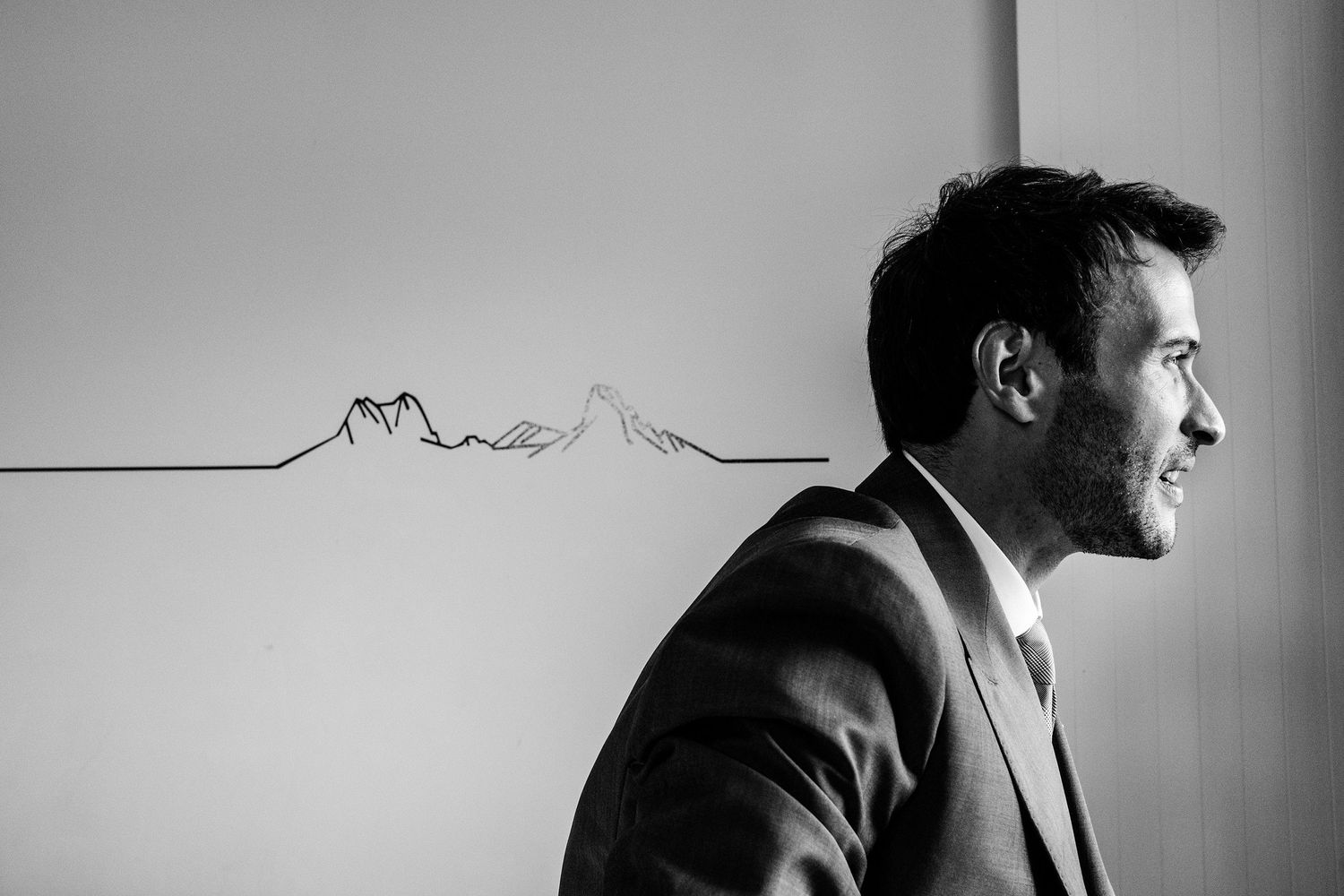 TLOOK photographe de mariage de style documentaire, préparatifs du marié