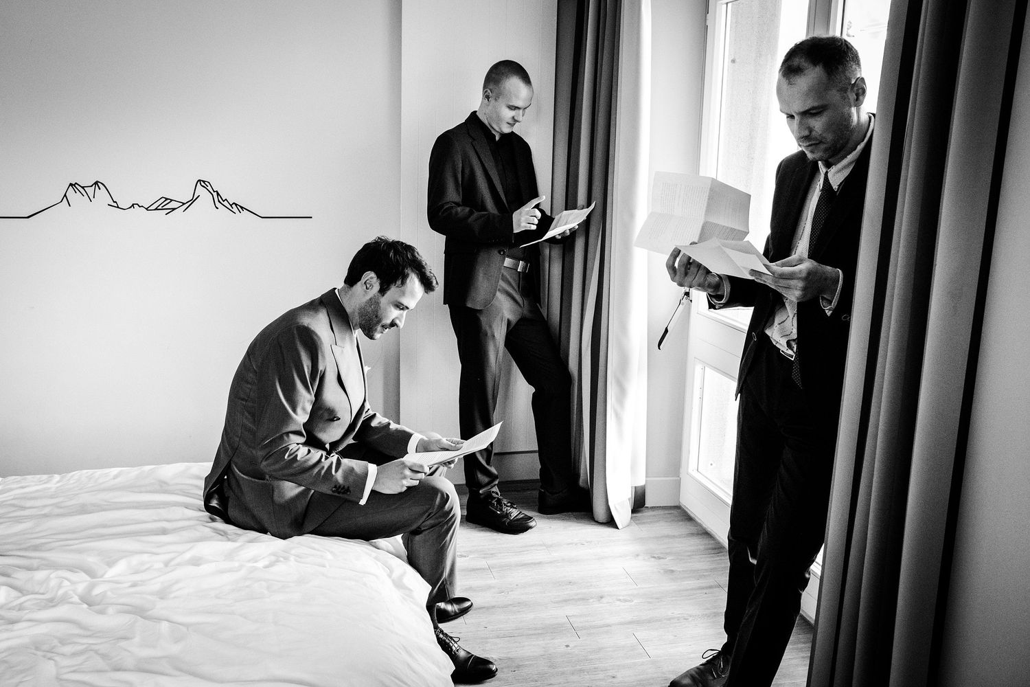 TLOOK photographe de mariage de style documentaire, préparatifs du marié