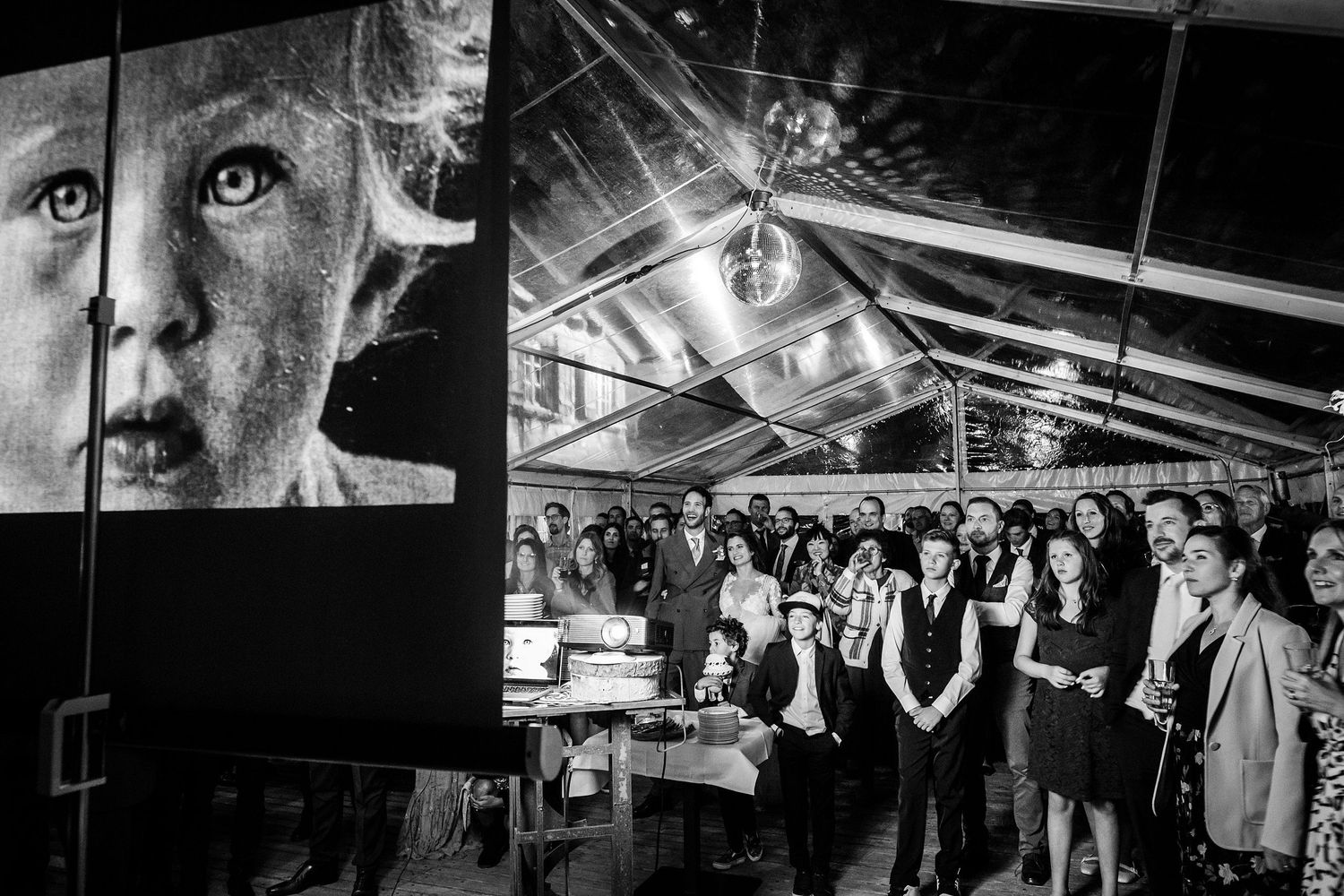 TLOOK photographe de mariage de style documentaire, Wasserngrat à Gstaad soirée diaporama