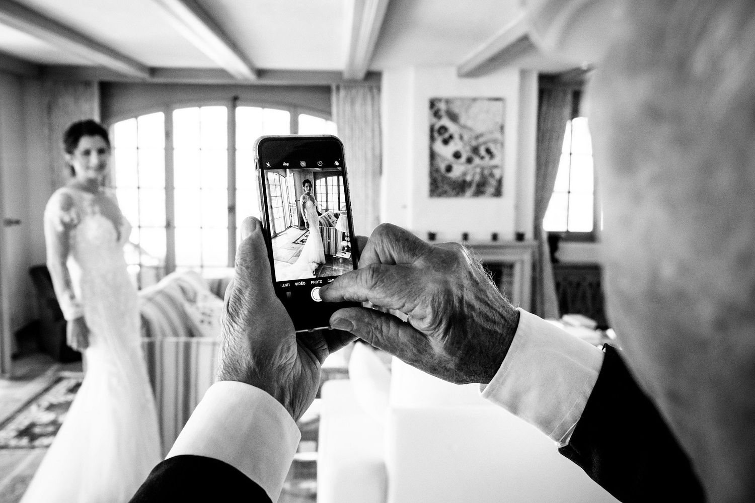 TLOOK photographe de mariage de style documentaire, préparatifs de la mariée