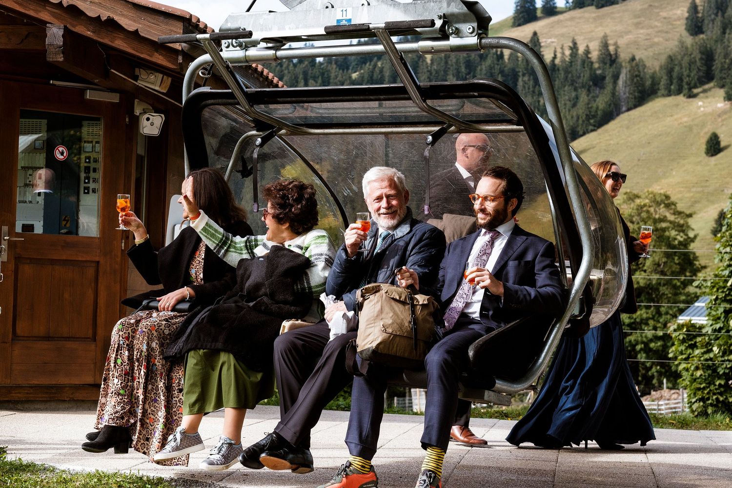 TLOOK photographe de mariage de style documentaire, Wasserngrat à Gstaad