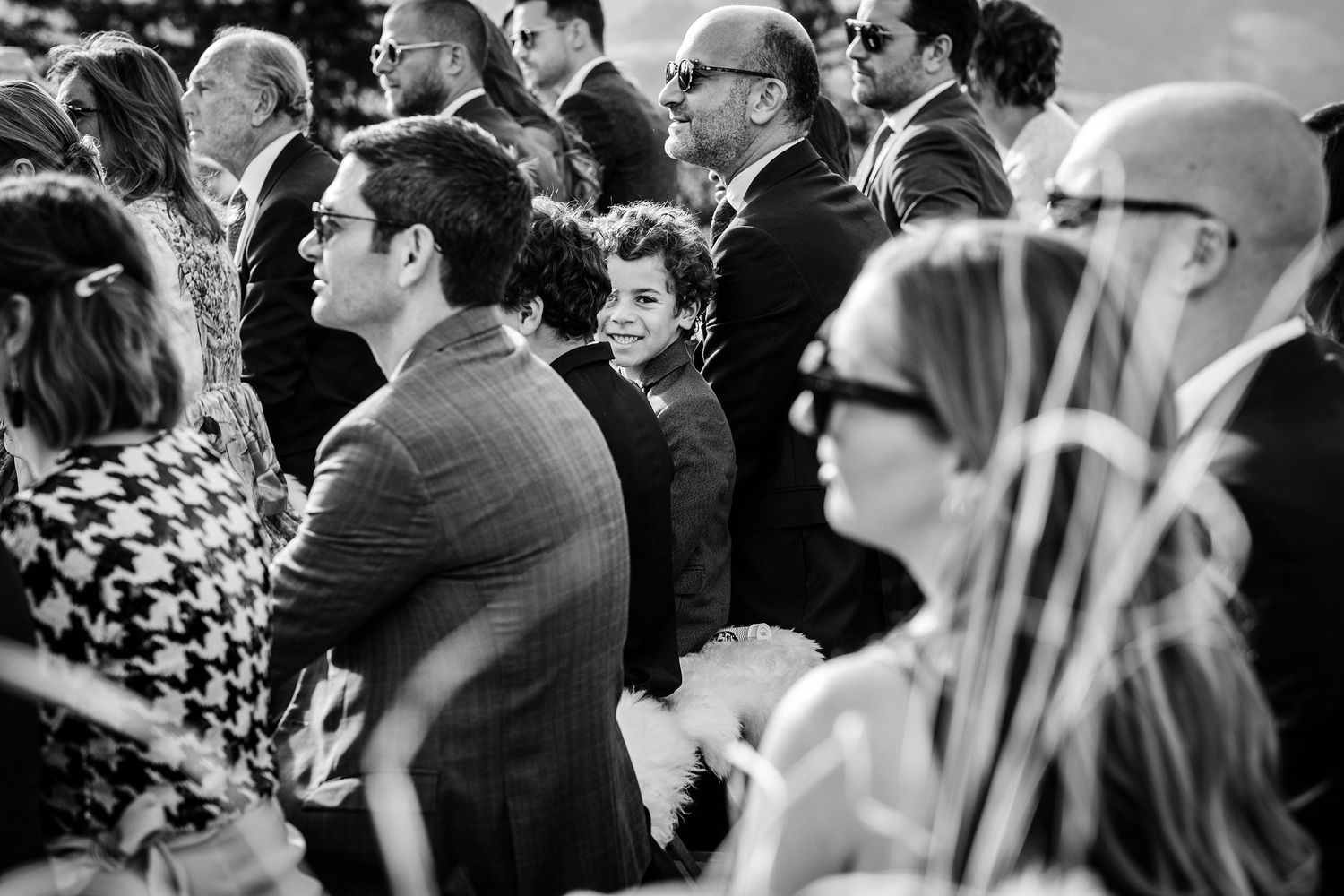 TLOOK photographe de mariage de style documentaire, Wasserngrat à Gstaad cérémonie sur la terrasse
