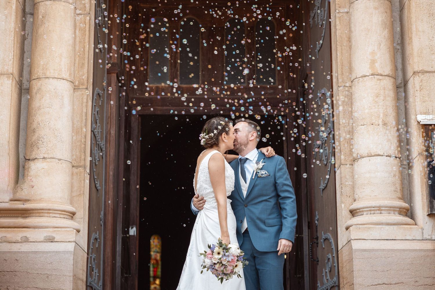 bulles eglise lacenas celine.s photography