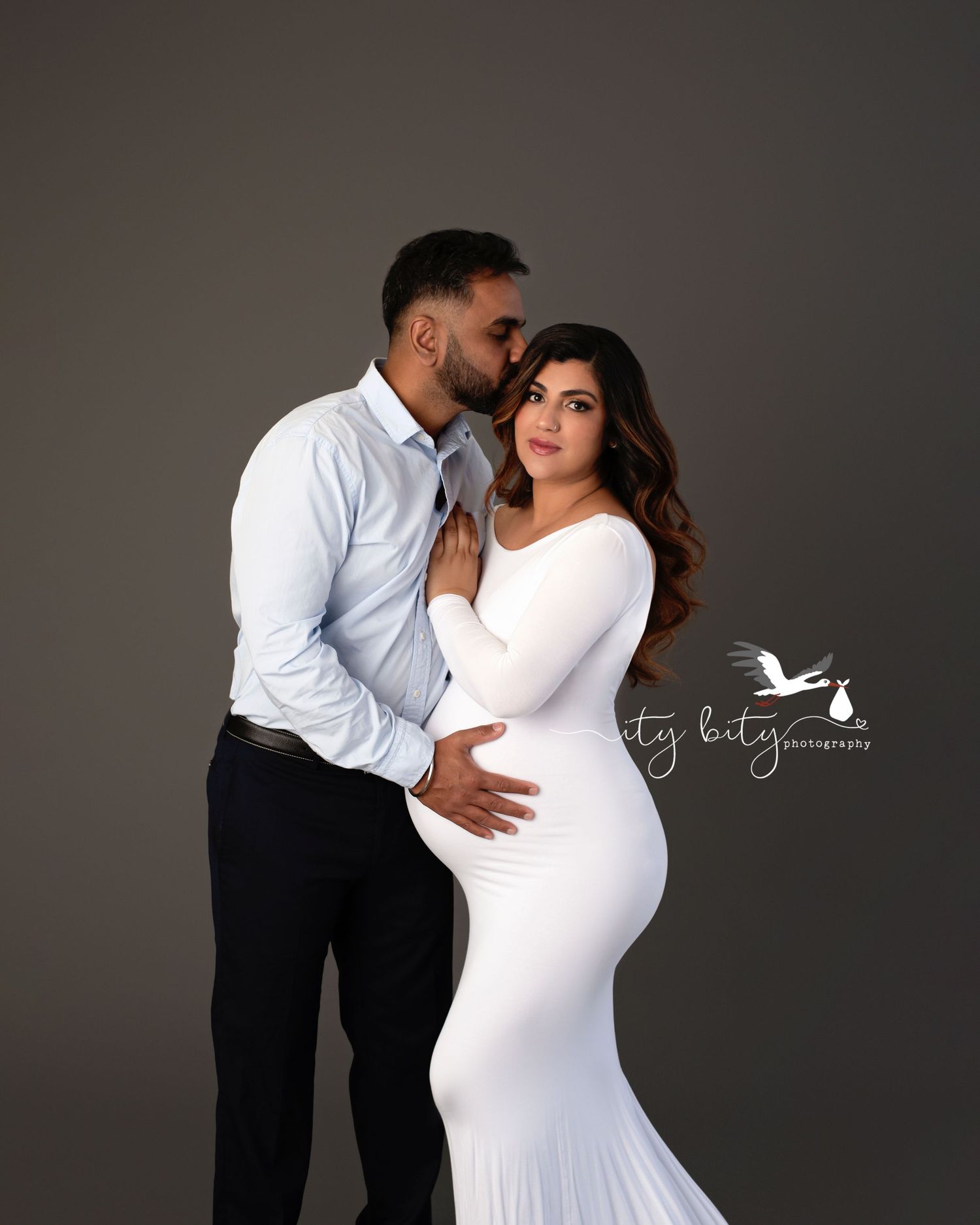 Mama Sumra Cleveland Maternity & Newborn Photographer North Carolina Husband & Wife