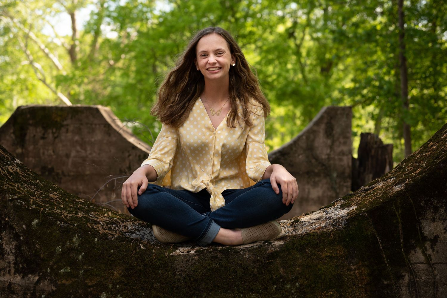 senior portrait shelby county alabama chelsea high school graduate nature unique
