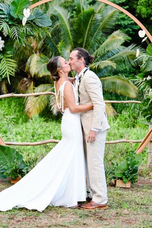 Romantic just married photos of couple in Oahu Hawaii.