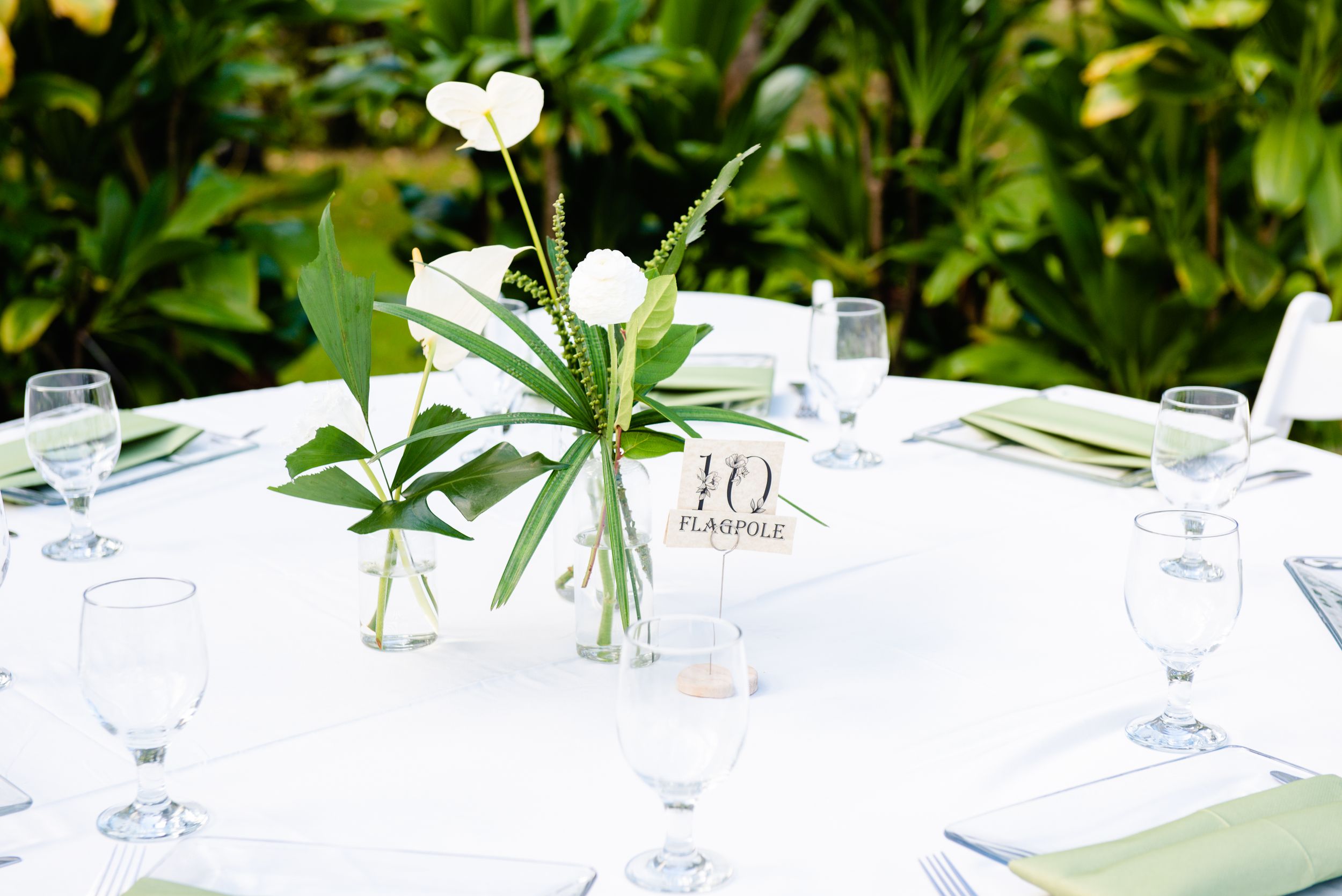 Oahu Hawaii wedding photographer capturing venue and decor details.