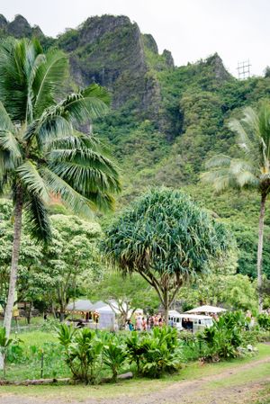 Oahu Hawaii wedding photographer capturing venue and decor details.